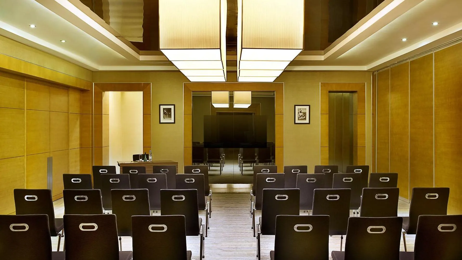 Doubletree By Hilton Hotel Riyadh - Al Muroj Business Gate