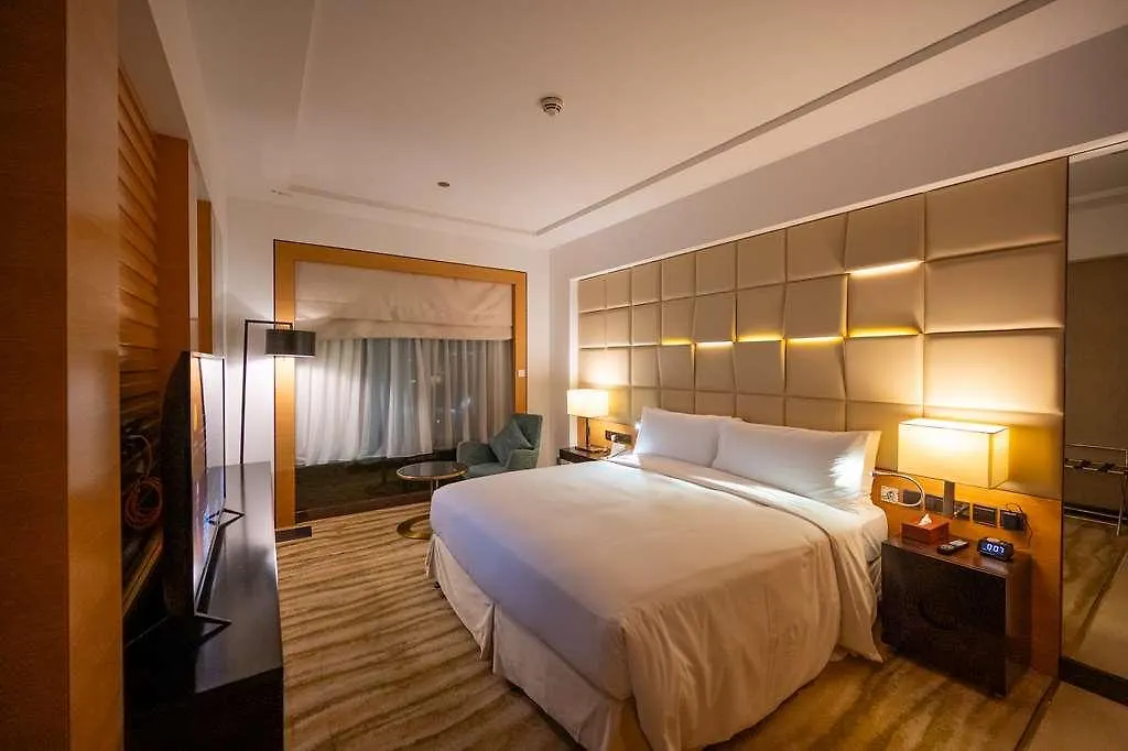 Doubletree By Hilton Hotel Riyadh - Al Muroj Business Gate