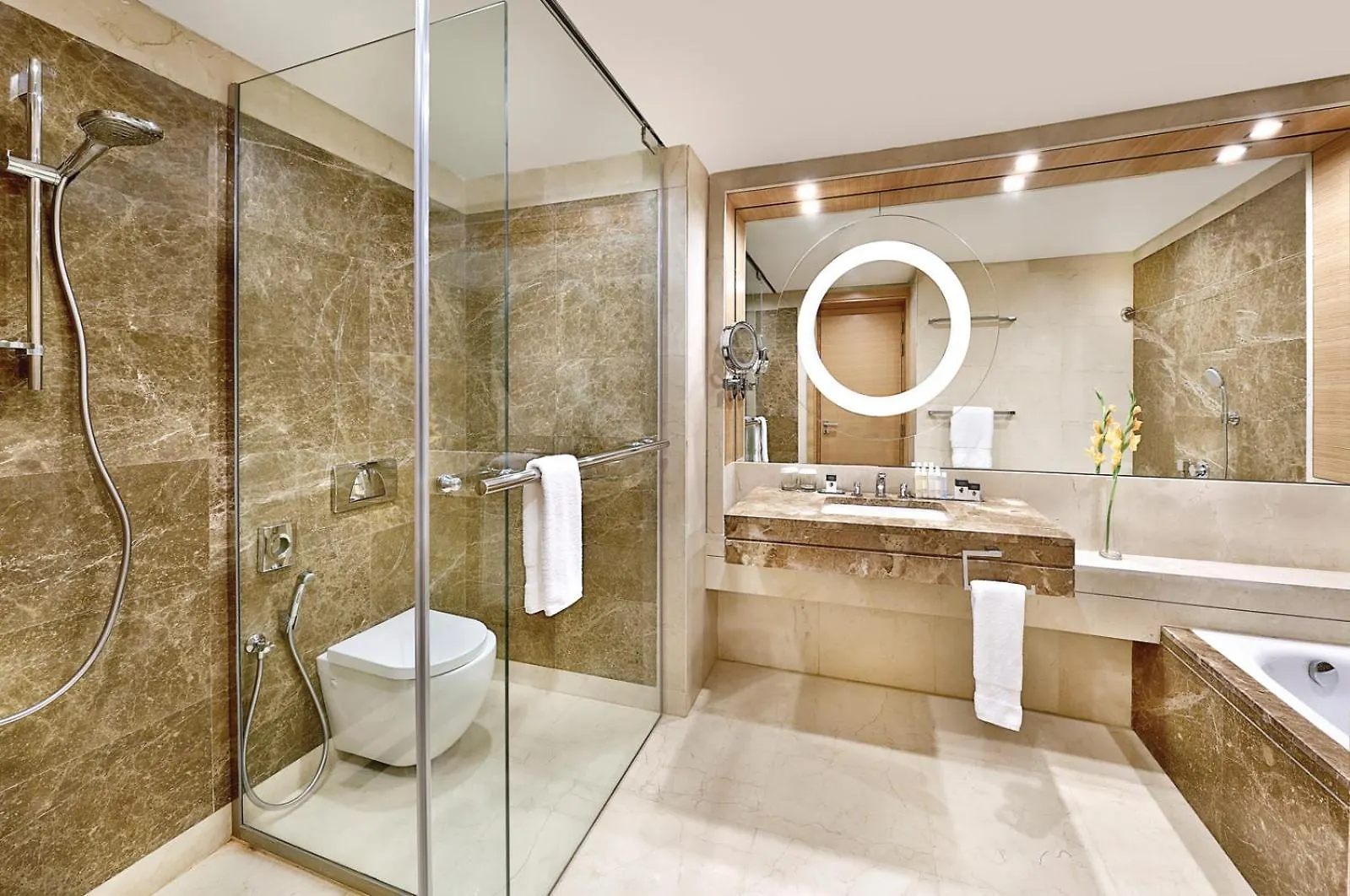 Doubletree By Hilton Hotel Riyadh - Al Muroj Business Gate