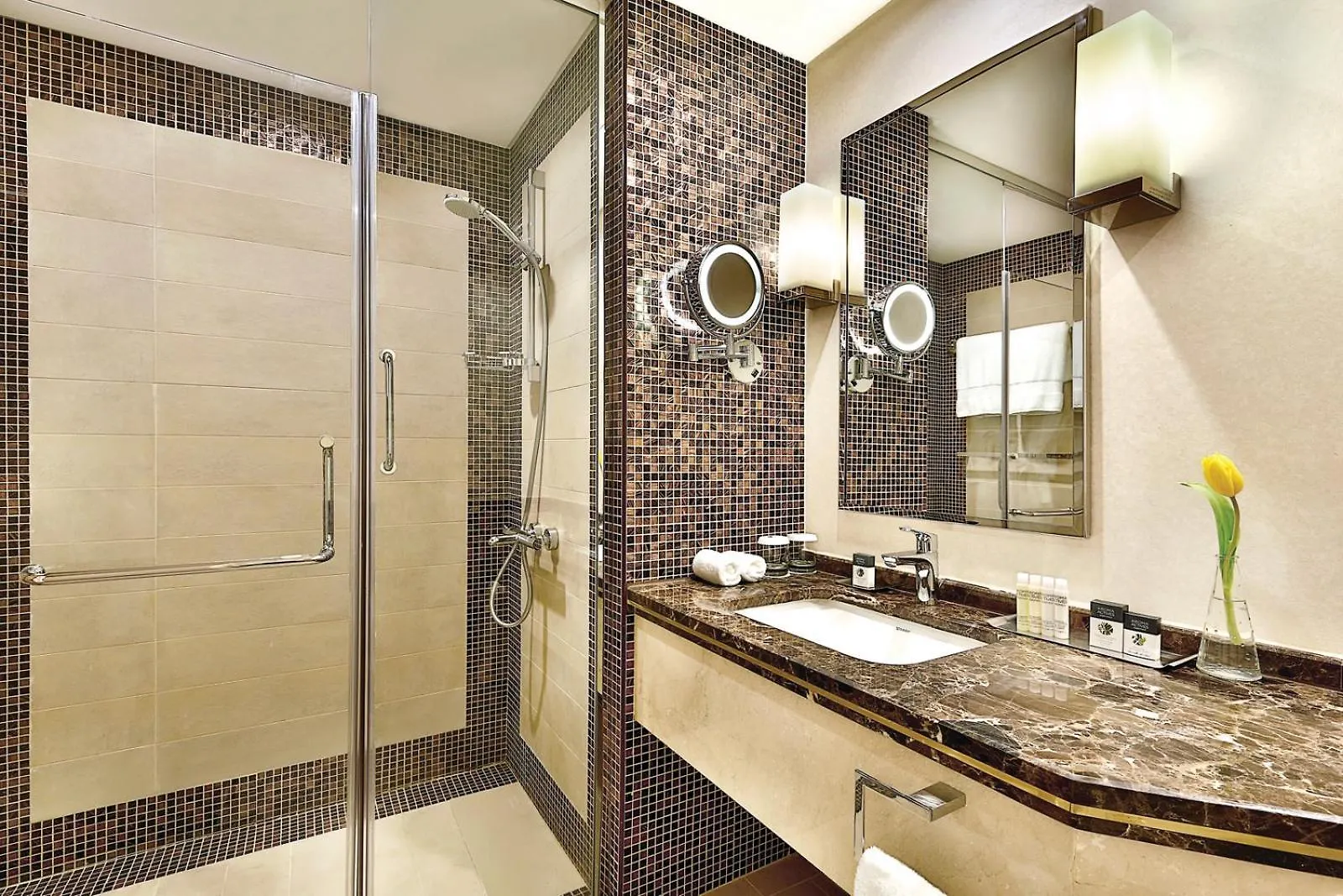 Doubletree By Hilton Hotel Riyadh - Al Muroj Business Gate 3*,