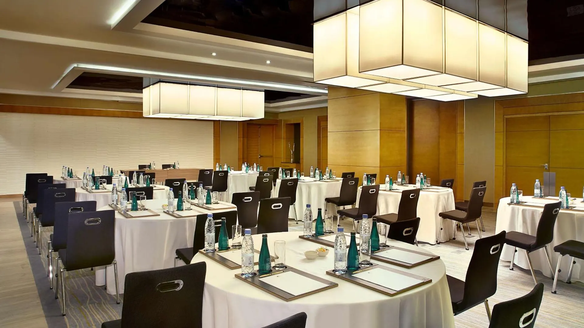 Doubletree By Hilton Hotel Riyadh - Al Muroj Business Gate
