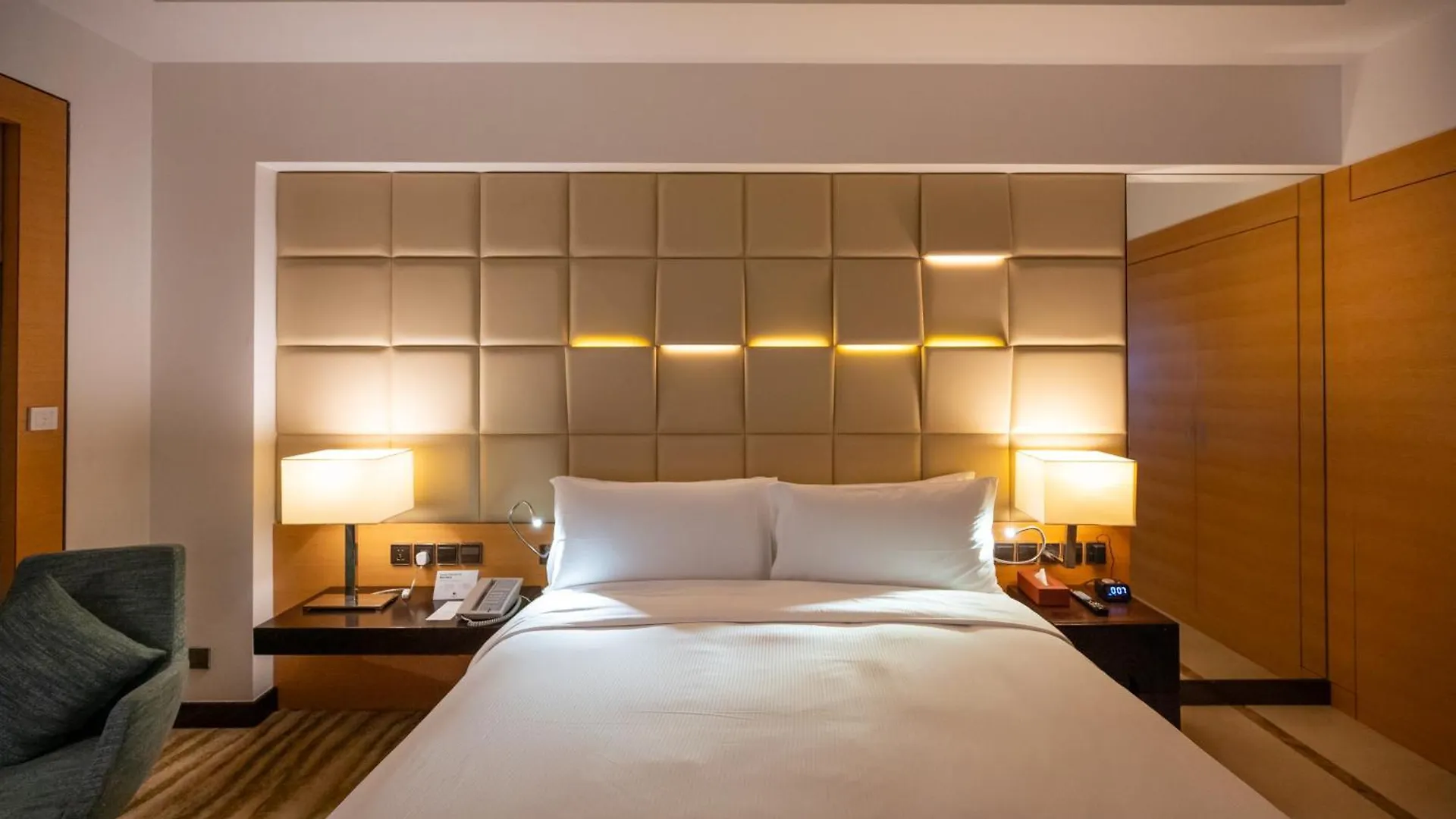 Doubletree By Hilton Hotel Riyadh - Al Muroj Business Gate