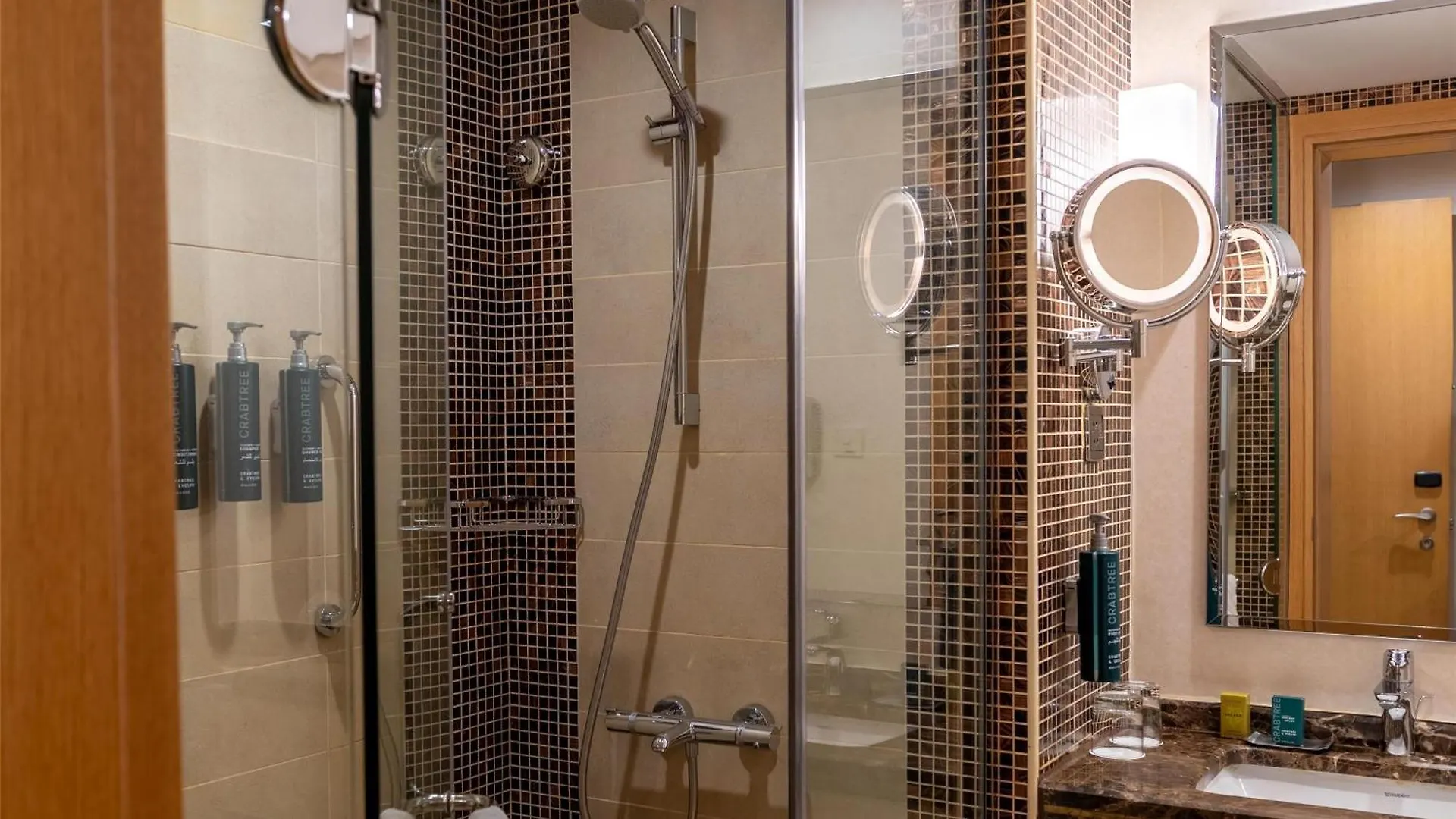 Doubletree By Hilton Hotel Riyadh - Al Muroj Business Gate 3*,